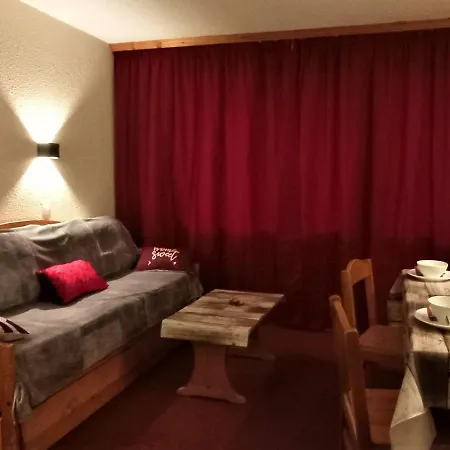 شقة 4 Pers, Skis Aux Pieds, Balcon, Kitchenette, Tv - Fr-1-545-24 *